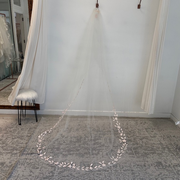 Blush Botanical Handpainted Veil - Picture 1 of 5